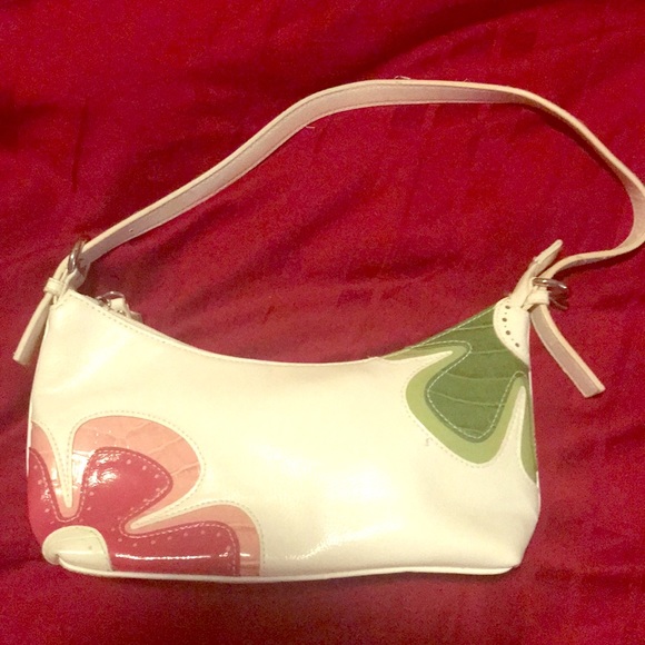 Small White & floral appliqué vegan patent leather look bag- like NEW - Picture 2 of 8